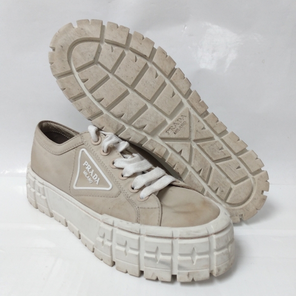 Prada 2022 Double Wheel Nylon Gabardine Sneakers in Desert Beige sz 39.5 - Picture 6 of 16